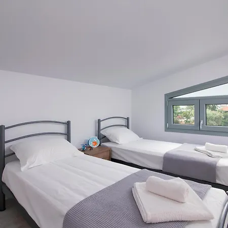 Terra Di Olive Thassos